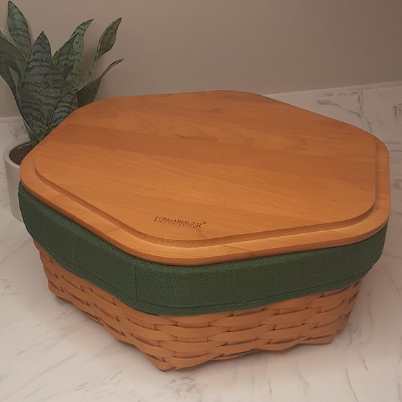 Longaberger 14" Generations Basket - Picture 2 of 13